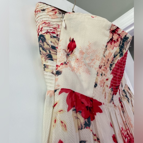 Small Urban Outfitters Strapless Dress— Fun Floral Pattern - Picture 5 of 11